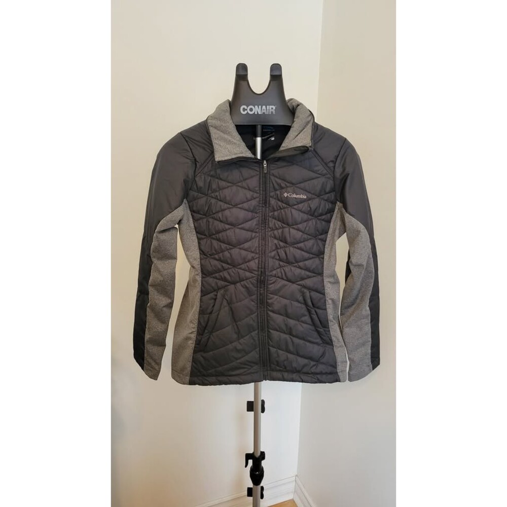 Columbia Jacket fits size M
